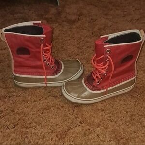 Sorel Red and Tan Heeled Boots